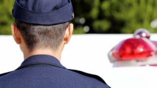 夜中に警察が来た 警察が家に来る理由と注意点 ネガティブな私で生きていく 夜中に警察が来た 警察が家に来る理由と注意点 ネガティブな私で生きていく